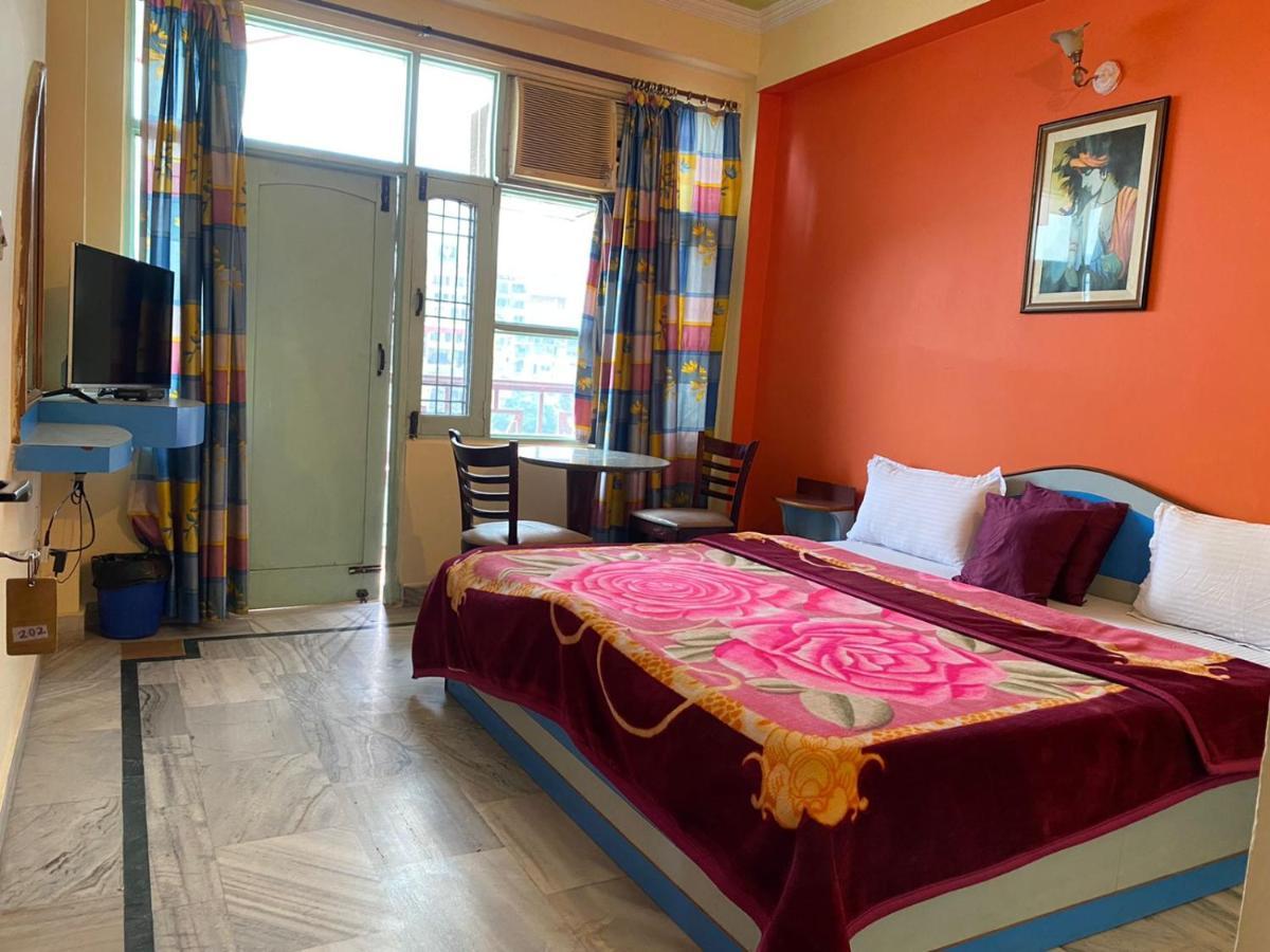 Hotel Surya Laxman Jhula ริชิเคช ภายนอก รูปภาพ